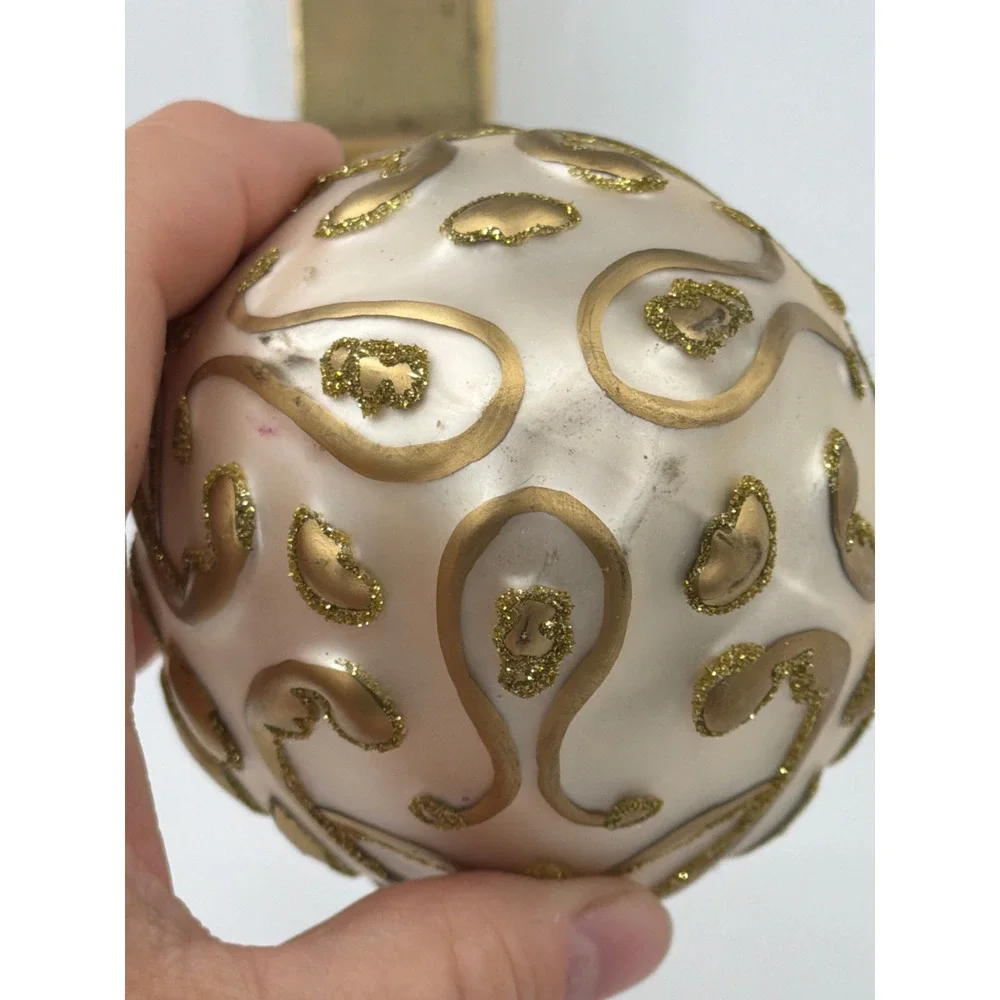 Santa's Best Glass Egg Christmas‎ Ornament Gold Glitter Filigree Pearl White